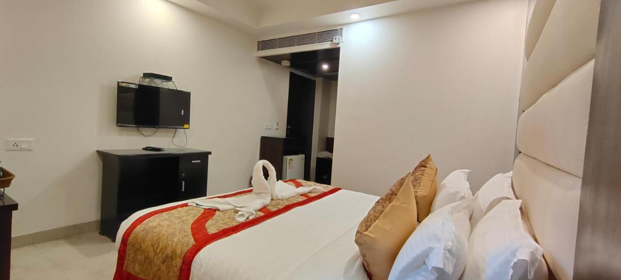 Hotel Benz International Delhi  Luaran gambar