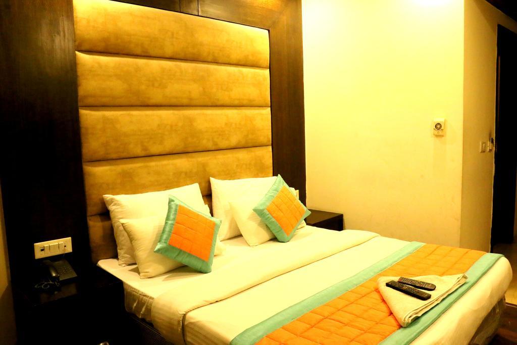 Hotel Benz International Delhi  Luaran gambar