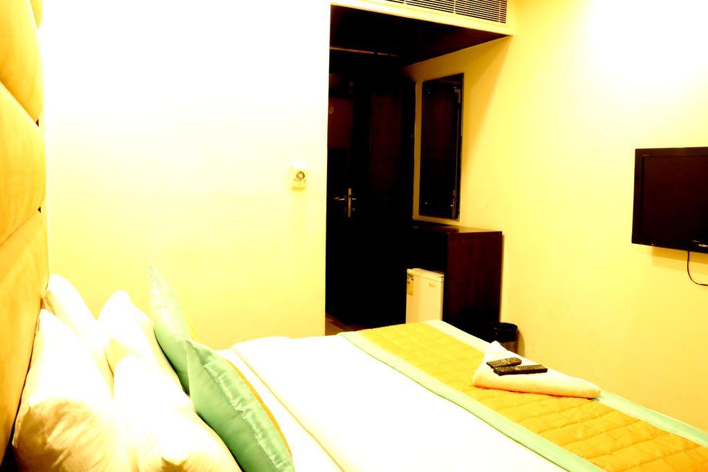 Hotel Benz International Delhi  Luaran gambar