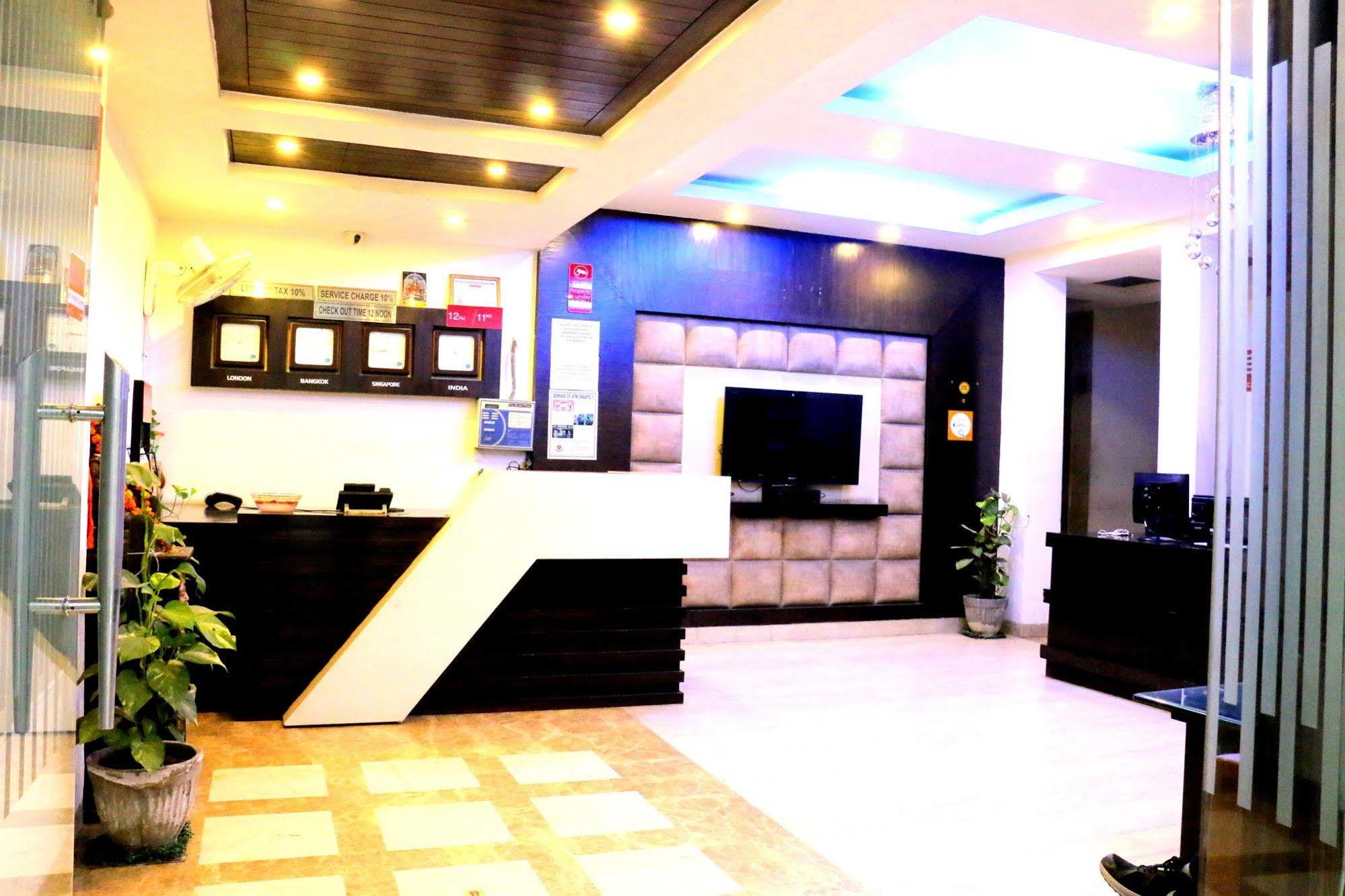 Hotel Benz International Delhi  Luaran gambar
