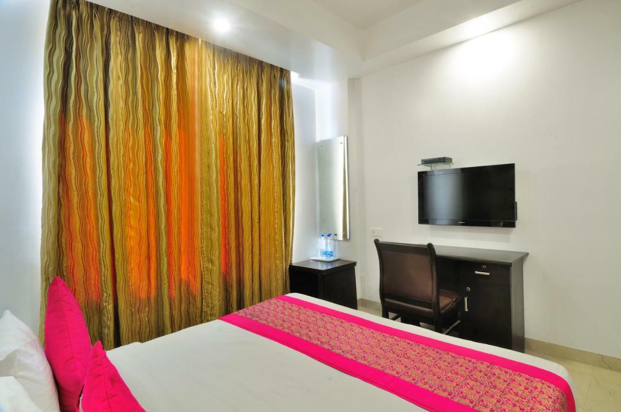 Hotel Benz International Delhi  Luaran gambar